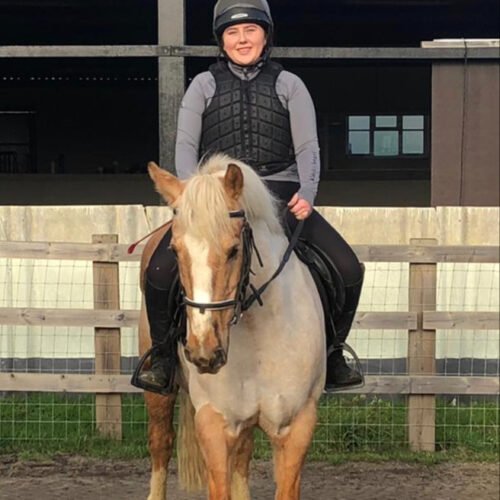 Meet Sarah, she is an Equine Groom here at Elysian.
